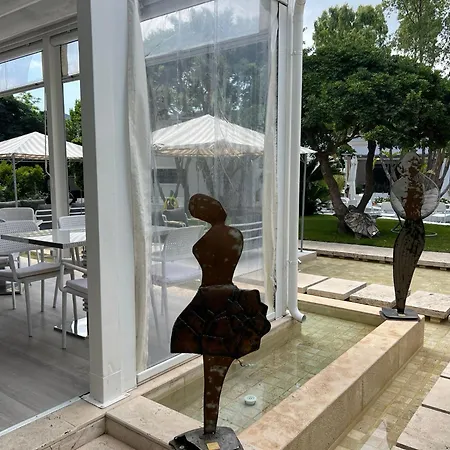 Relais Corte Degli Aragonesi 호텔 4*