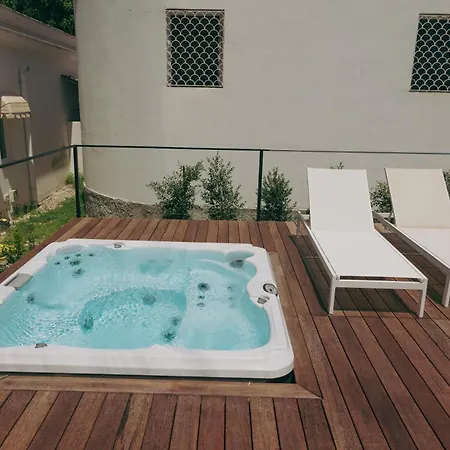 Relais Corte Degli Aragonesi Szálloda 4*