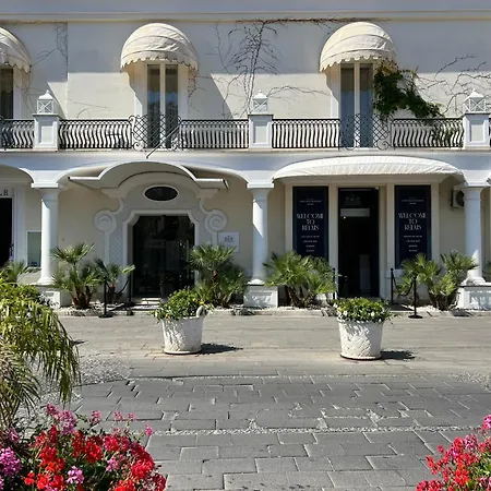 Relais Corte Degli Aragonesi 4*