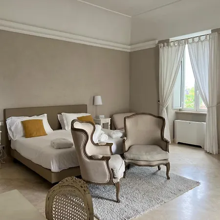 מלון Relais Corte Degli Aragonesi 4*